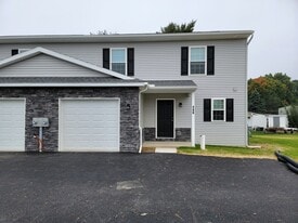 Building Photo - 146 Robert Cir