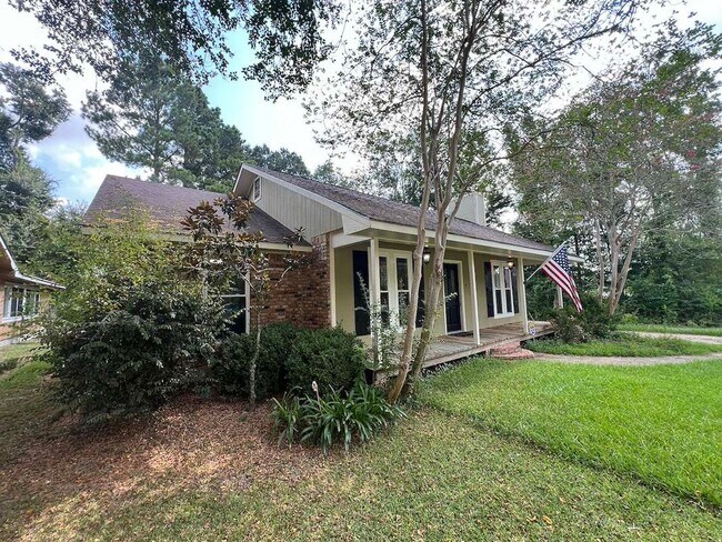 Building Photo - 13235 Country Park Ave