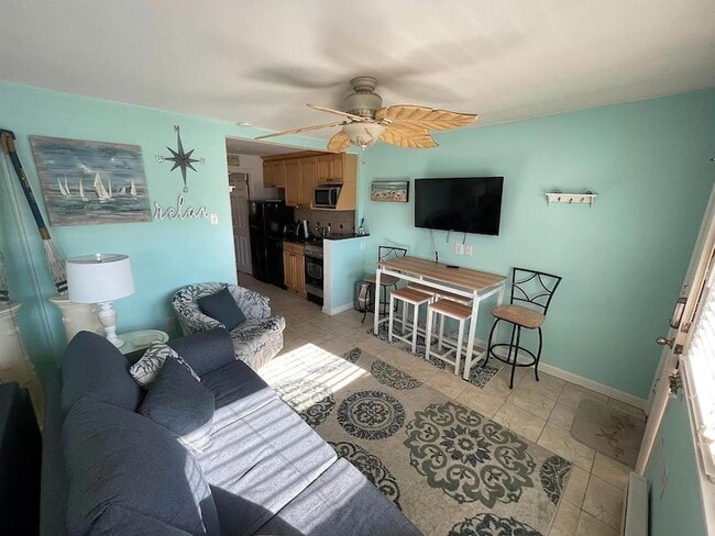 Building Photo - 9609 Ventnor Ave