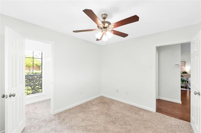 Building Photo - 2600 Summertree Dr