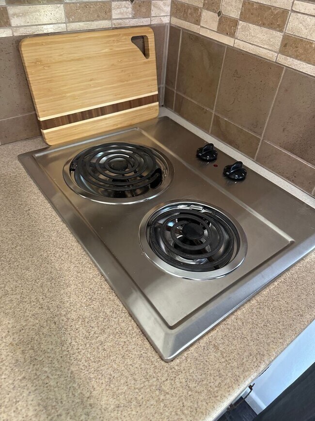 Building Photo - Cottage on Elm Creek;  fully furnished, all bills paid!