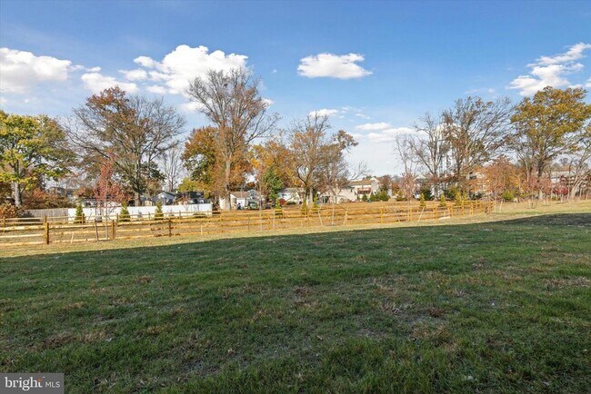 Building Photo - 308 Bennetts Ct