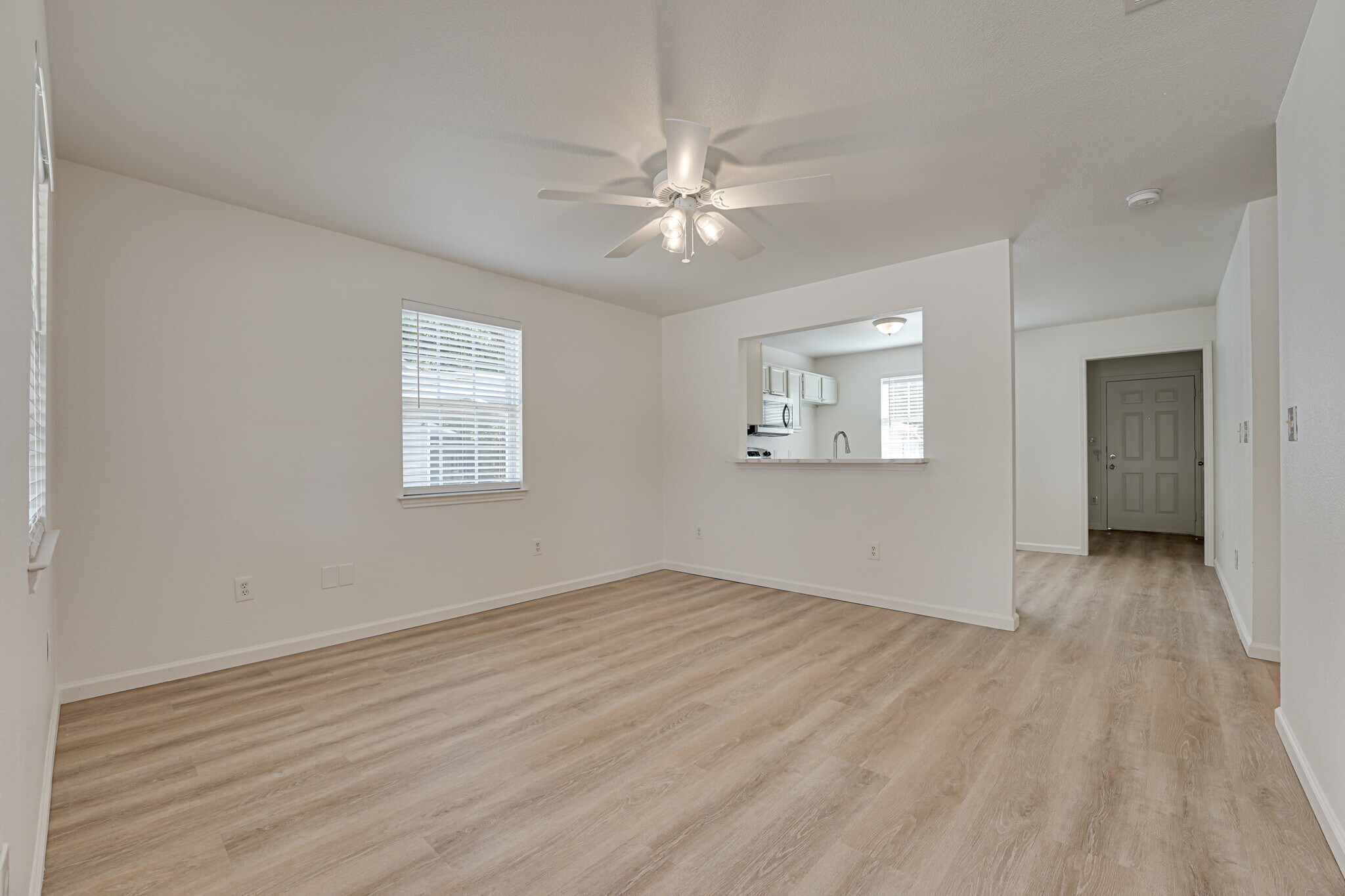 Building Photo - 830 Carver St