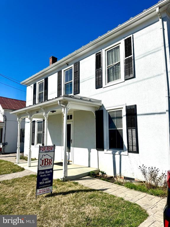 Building Photo - 508 E Main St