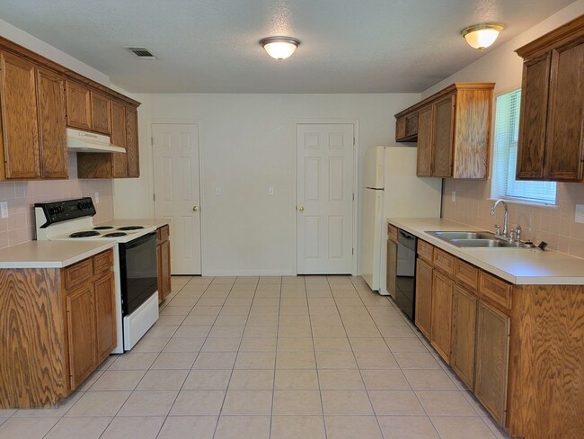 Building Photo - 305 Grizzly Trail