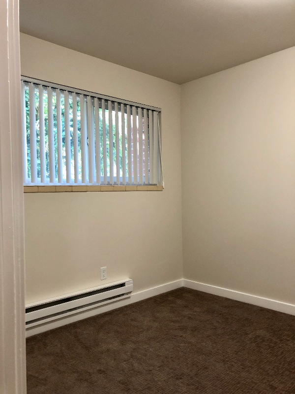 Building Photo - 3604 NE 73rd Pl