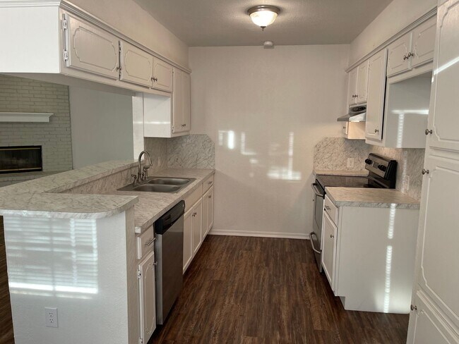 Building Photo - 3 bedroom home for rent in Edmond near W 15th Street and Santa Fe!  2 baths, 2 car garage + fence...