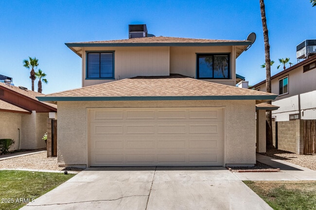 Building Photo - 10023 W Sells Dr