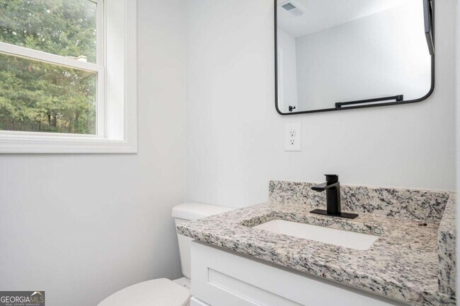 Building Photo - 3801 Hogan Rd SW