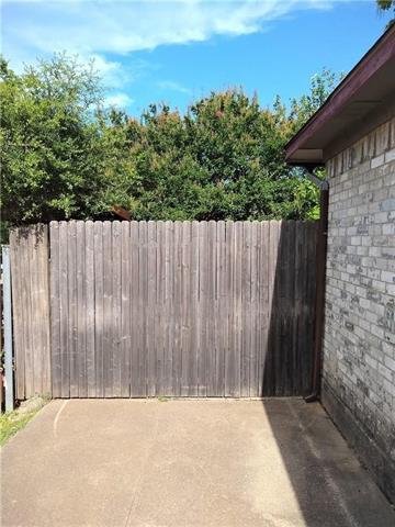 Building Photo - 2905 Gray Oak Dr