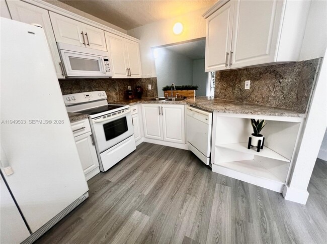 Building Photo - 9156 NW 40th St