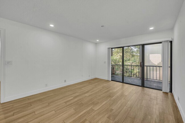 Building Photo - The Highlands in Winter Springs