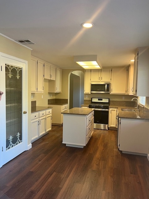 Building Photo - 4009 Shaker Run Cir
