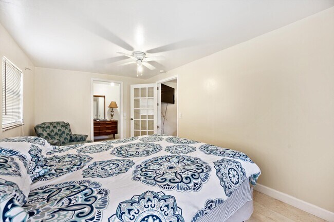 Building Photo - 13717 E Citrus Dr