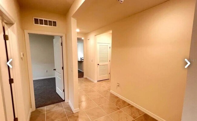 Building Photo - 2073 Doe Run Dr