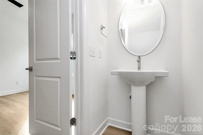 Building Photo - 3956 Hager Dr