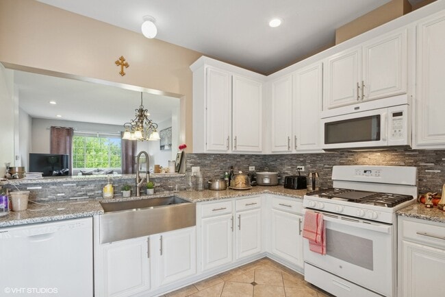 Building Photo - 983 Mayfair Ct