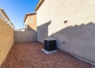 Building Photo - 7221 Camden Pine Ave