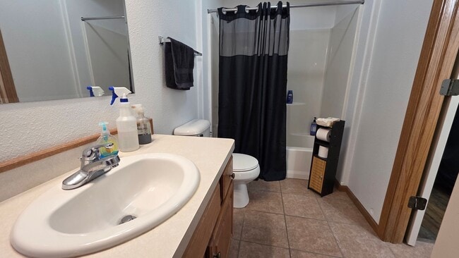 Building Photo - Furnished 2 Bedroom Home by I-94 & Hwy 83