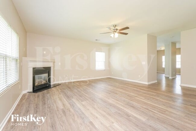 Building Photo - 5313 Silverbrook Dr