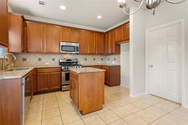 Building Photo - 14113 Canyon Trail