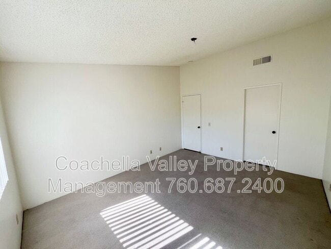 Building Photo - 68109 Lakeland Dr