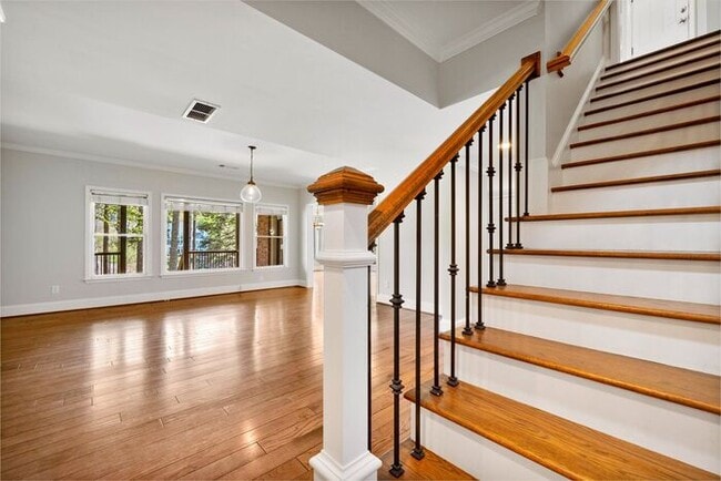 Building Photo - 7015 Blackthorn Ln