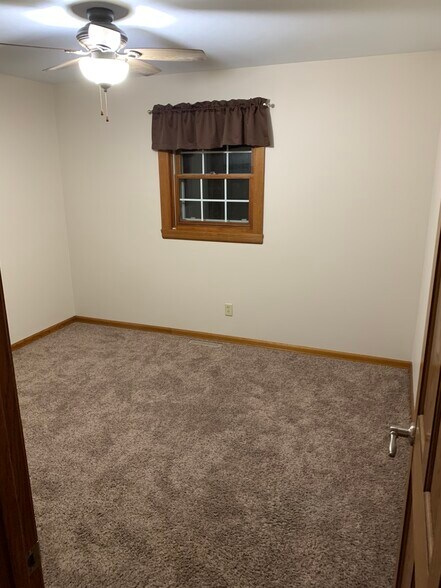 Bedroom 3 - N2092 Schacht Rd