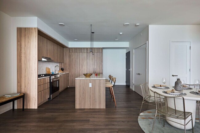 Building Photo - 1006 S Michigan Ave