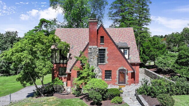Building Photo - 11 Seaman Rd
