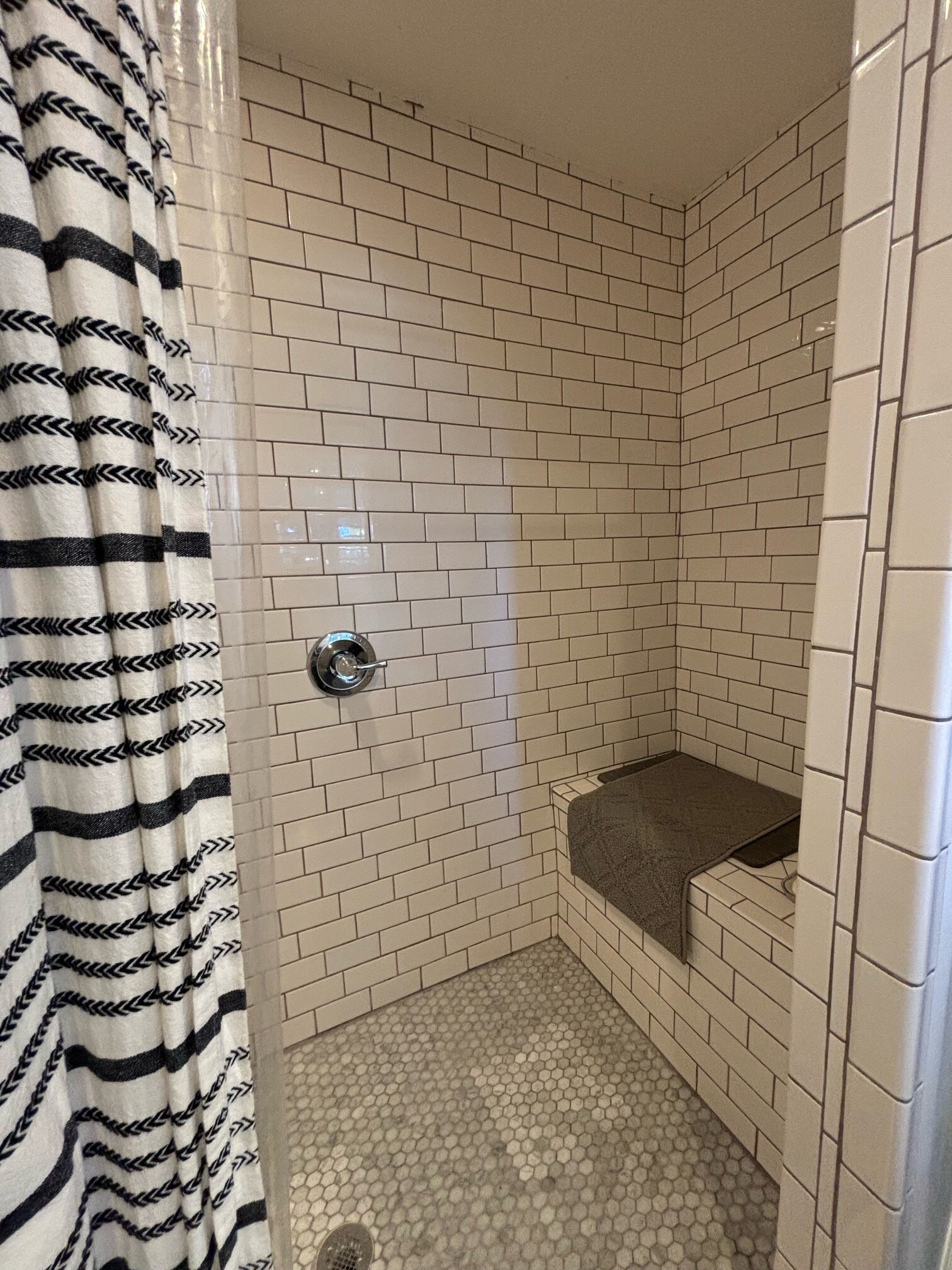 Bathroom shower - 6929 Oakdale Ave