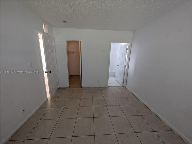 Building Photo - 720 NW 15th Terrace