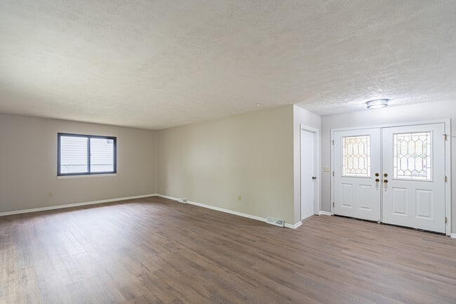 Building Photo - 13103 Lillian St