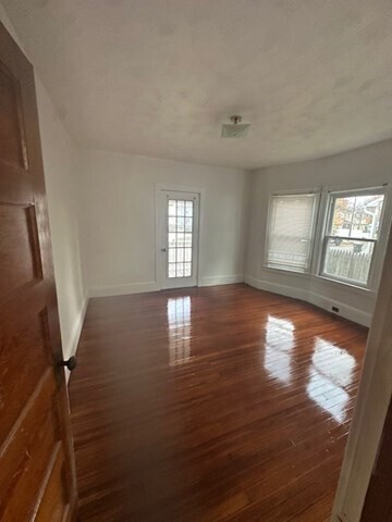 Building Photo - 48 Eleanor Rd