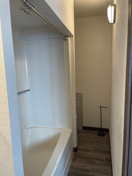 Building Photo - 30555 US-71