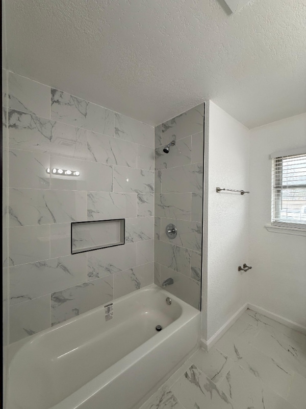 Building Photo - 4410 Moana Dr