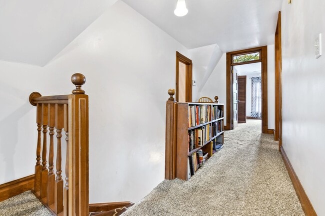 Building Photo - Charming Westside 4 Bedroom Home