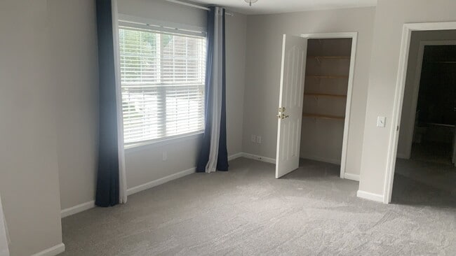 Building Photo - 11106 Knight Castle Dr