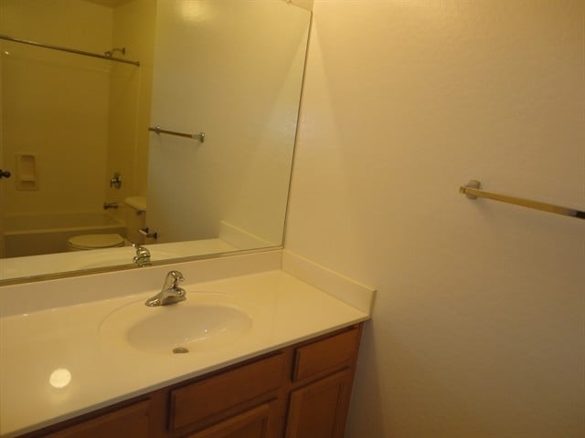 Building Photo - 386 E Daniella Dr