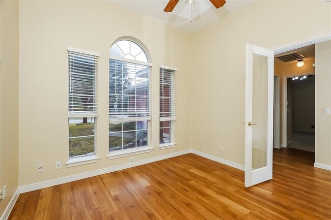 Building Photo - 1561 Kenneys Way