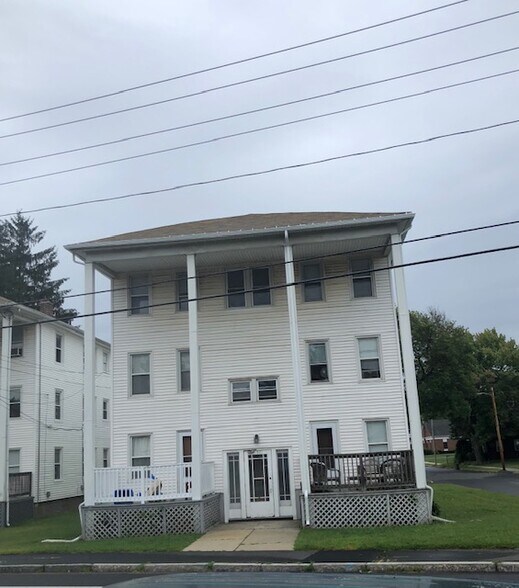 Building Photo - 571 Chicopee St