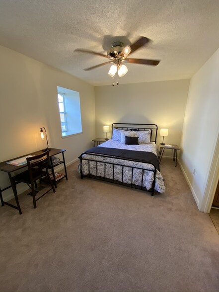 2 Spacious large bedrooms each w/bath - 111 Michael Dr