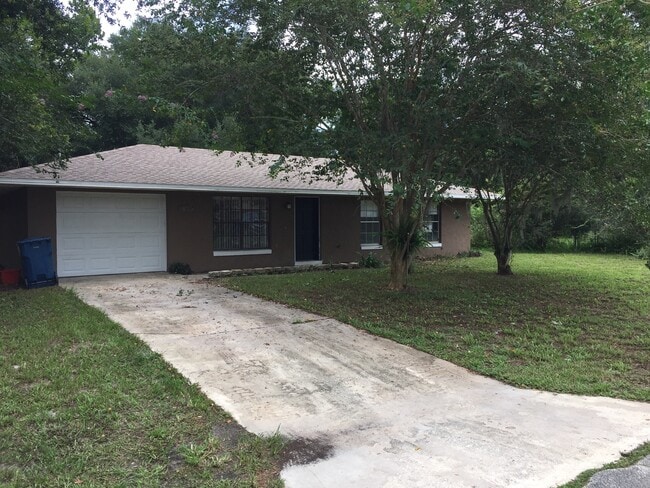 Primary Photo - 3/2/1 in Deland