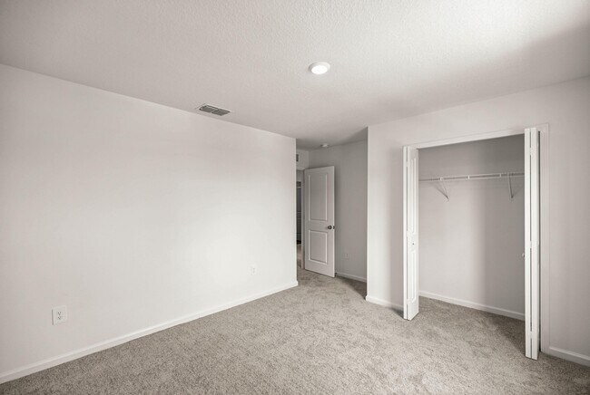 Building Photo - 4648 SW 84th St Rd