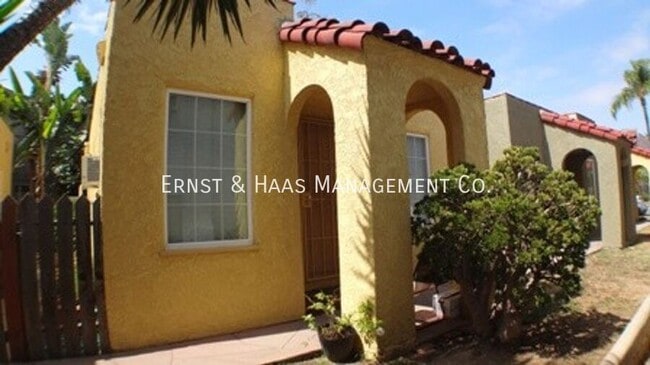 Primary Photo - 826 Belmont Ave