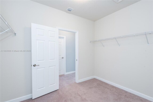 Building Photo - 11510 NW 88th Ln