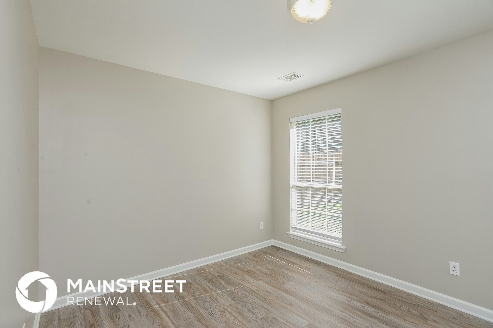 Building Photo - 255 Forest Lakes Dr