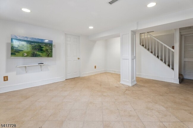 Building Photo - 439 St Marks Ave