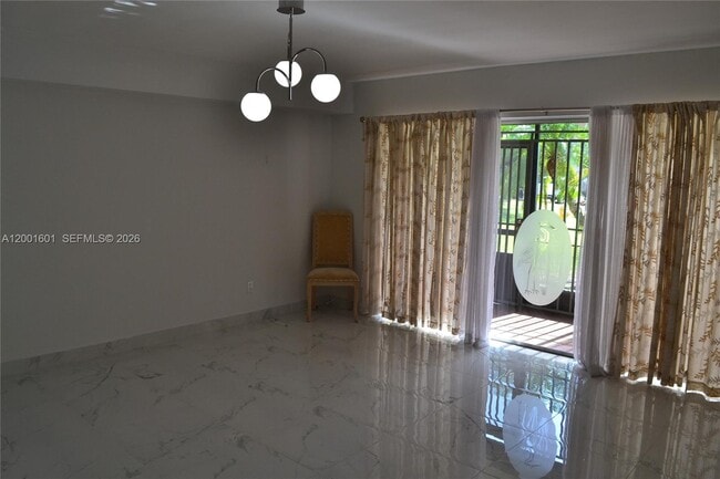 Building Photo - 220 NW 87th Ave