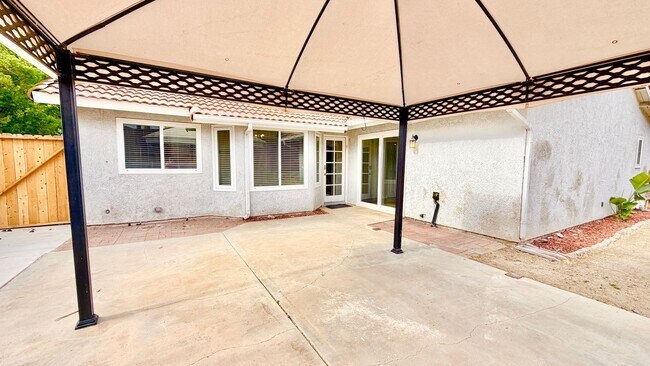 Building Photo - Recently updated Single-Story Home in the lovely community of Wildomar!